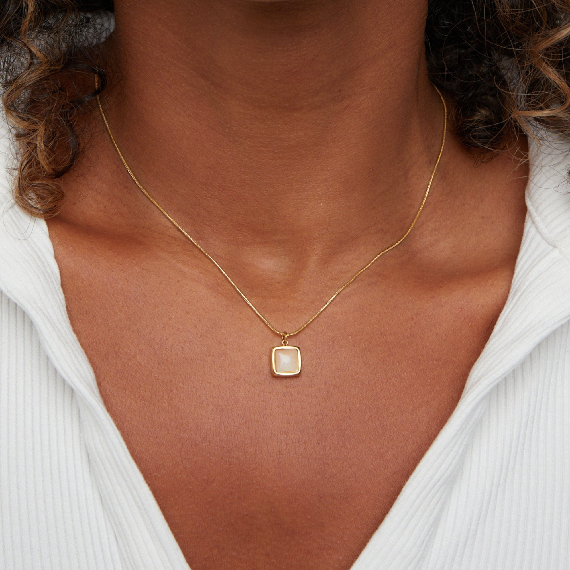 Emilia Pendant Necklace