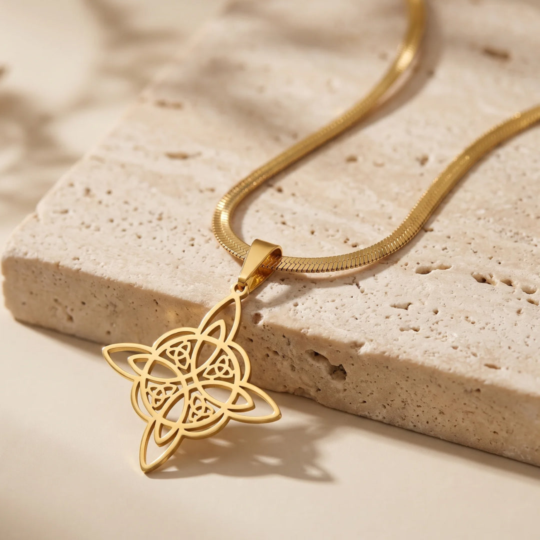 "Secret Knot" Pendant - Flat Chain