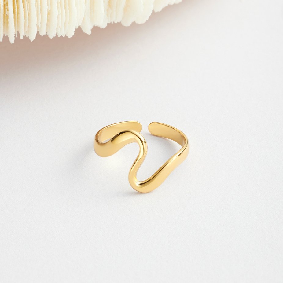 Leda Squiggle Ring