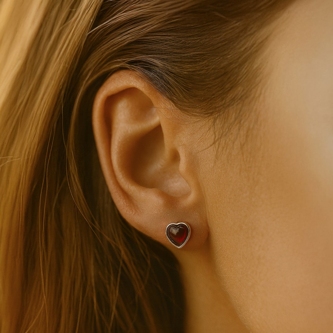 "Passion Heart" Earrings in Garnet