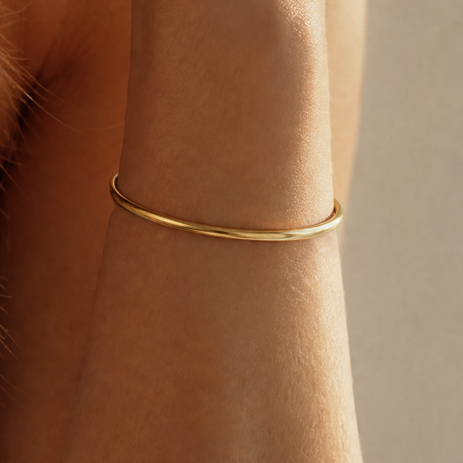 Elvia Wire Bangle