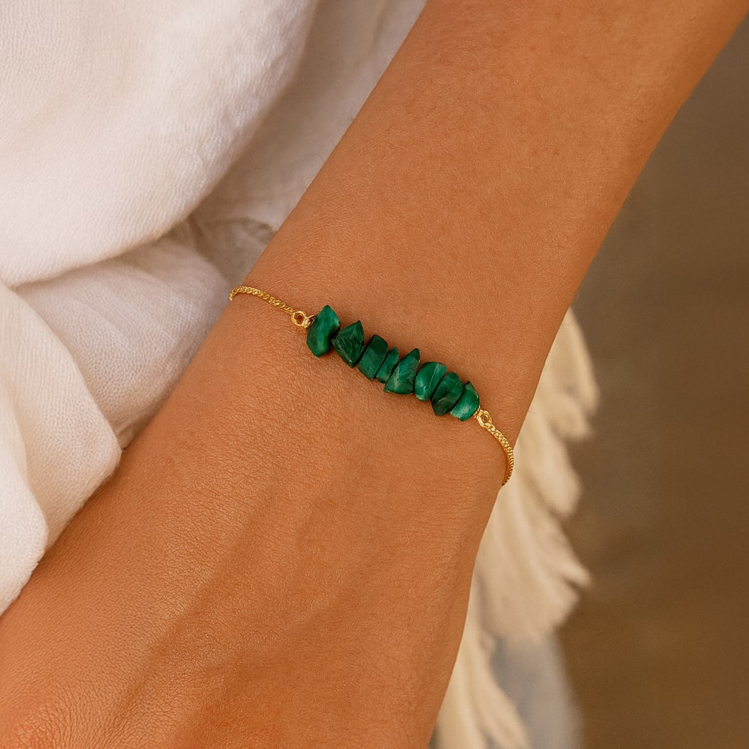 Fine Bracelet in Irregular Stones