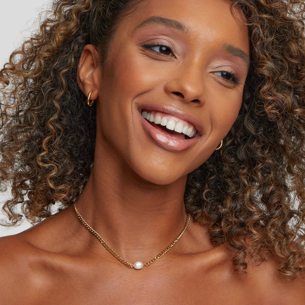 Marta Oval Hoops