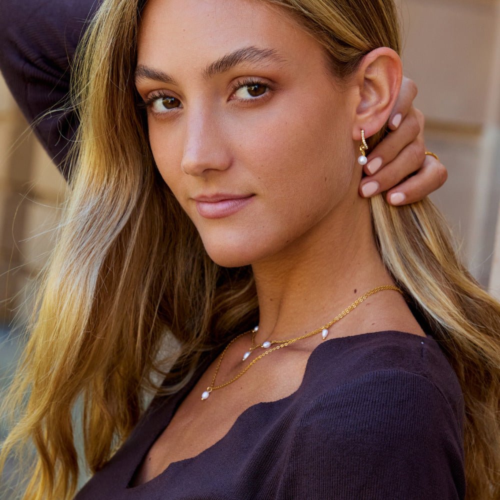 Isla Pearl Wave Earrings