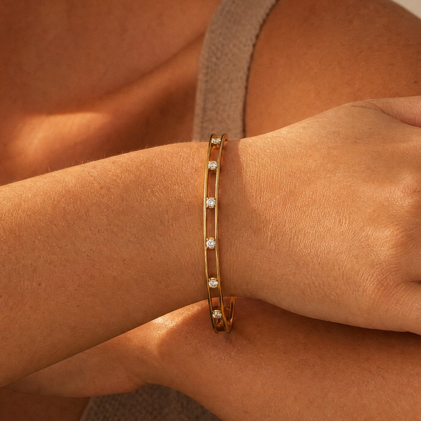 Marcella Bangle