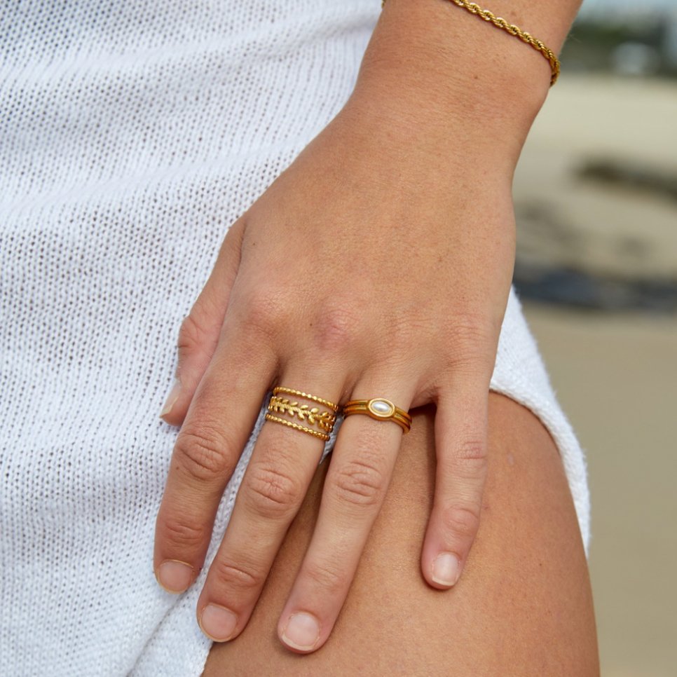 Edera Leaf Ring