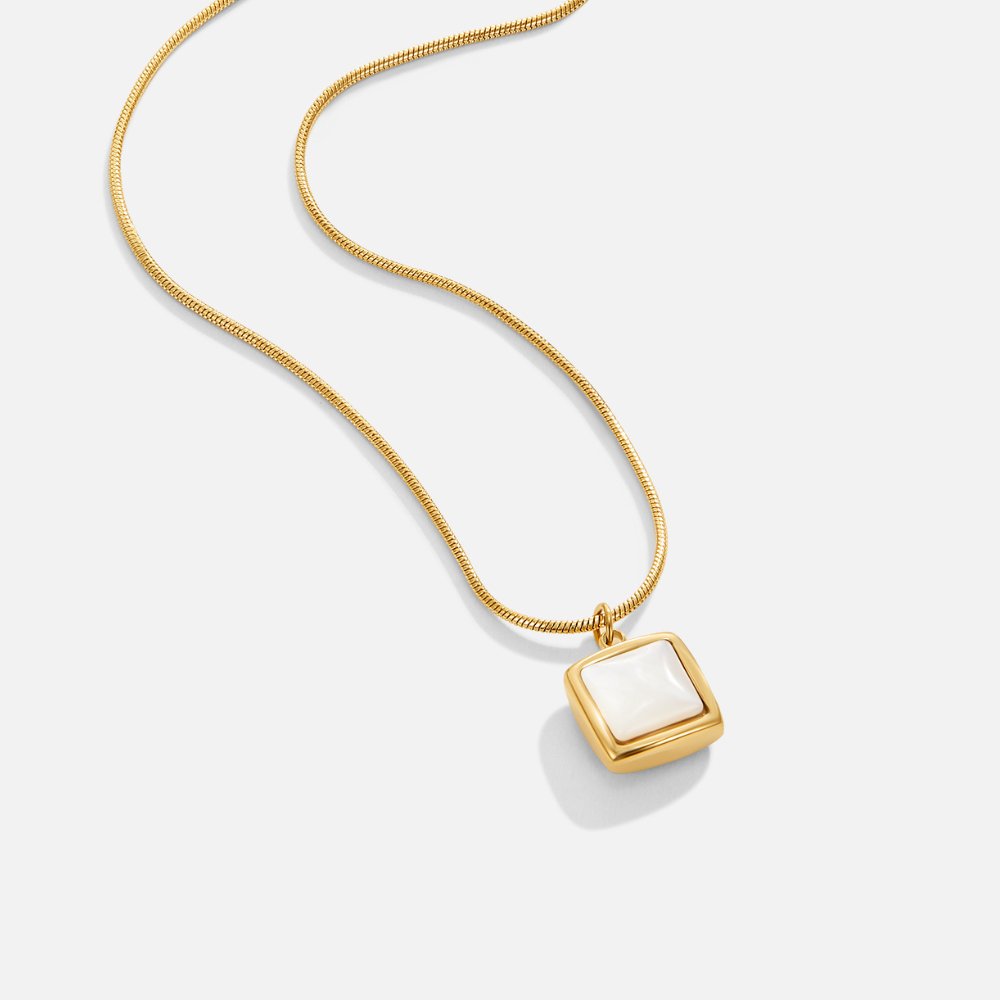 Emilia Pendant Necklace