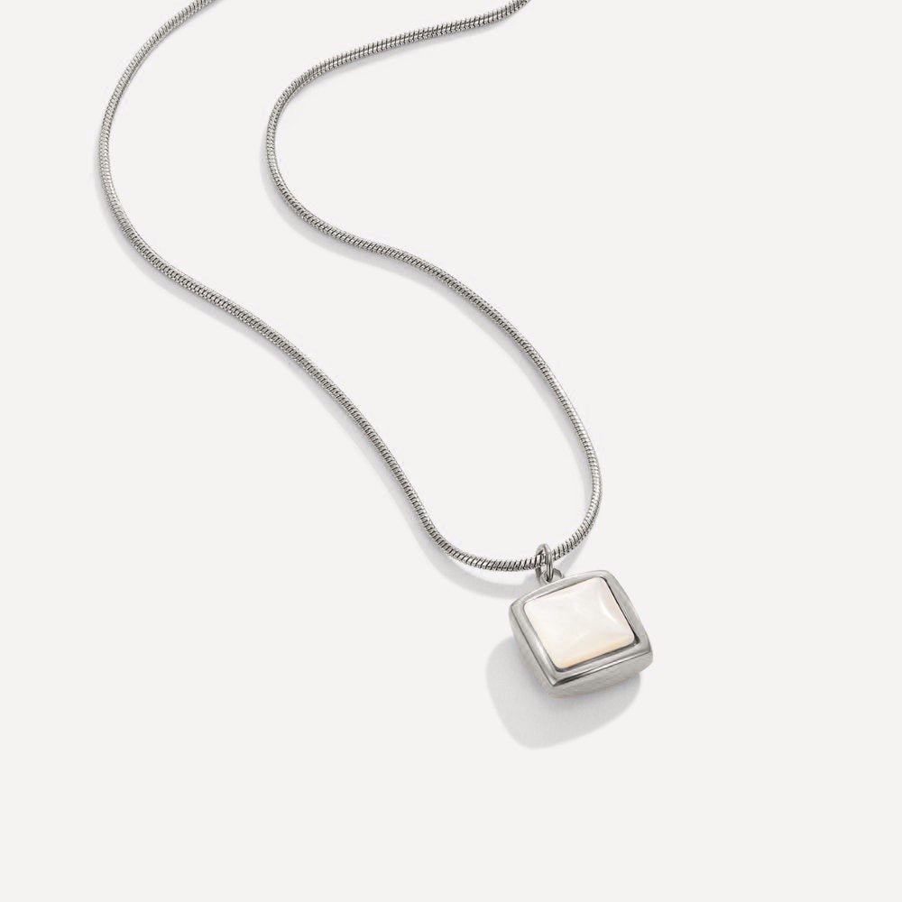 Emilia Pendant Necklace