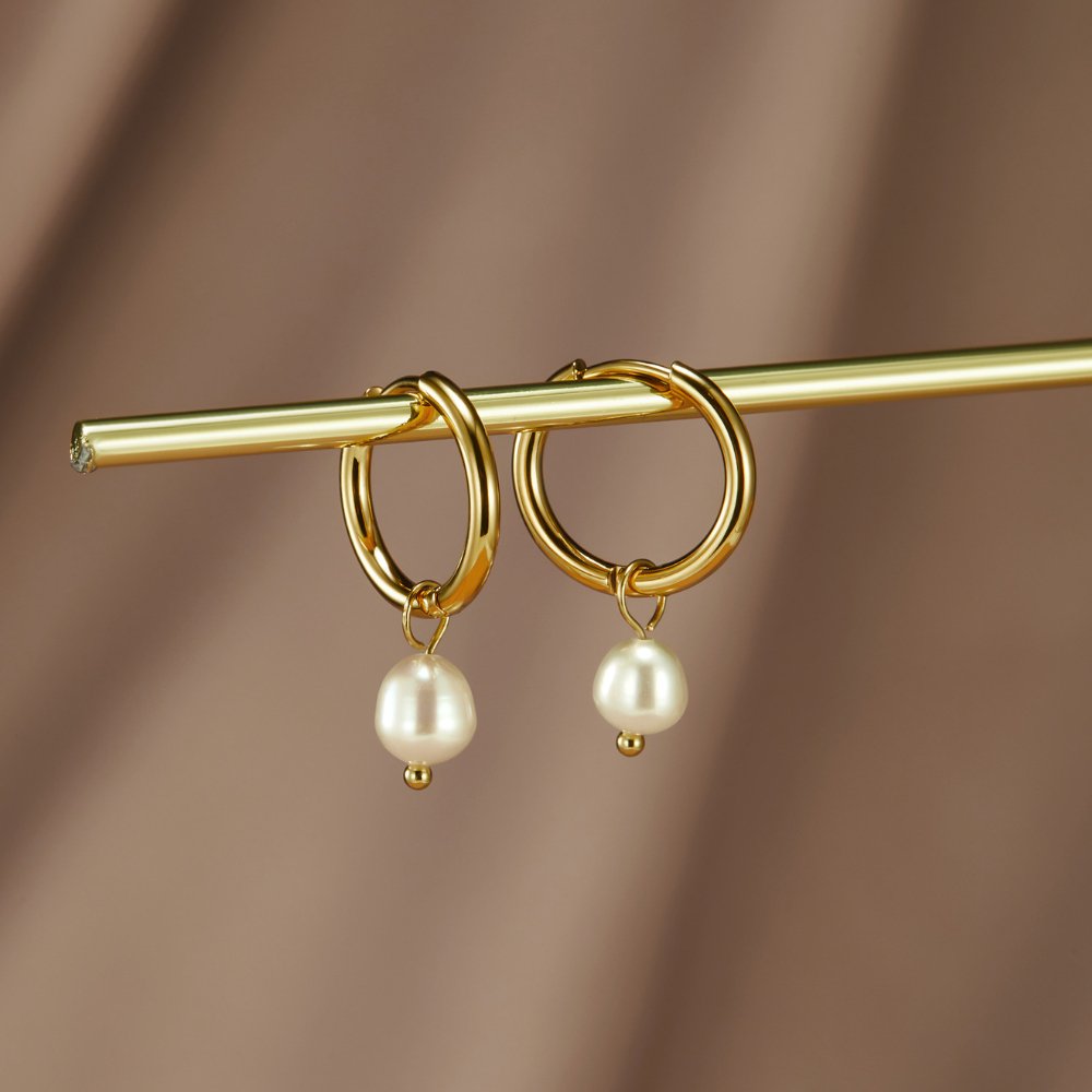 Camilla Pearl Hoops