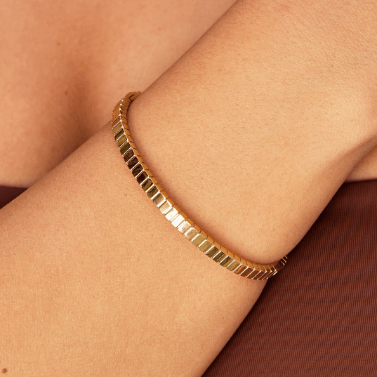 Teodora Ribbed Bangle