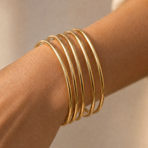 Quinta Bangle Set