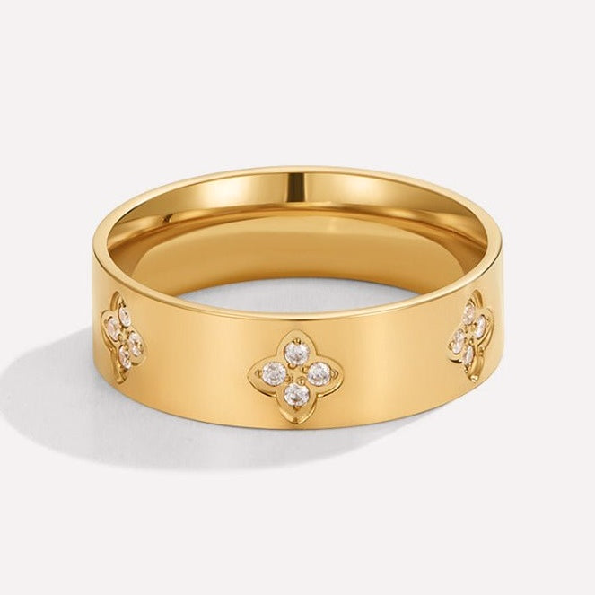 Vittoria Clover Band Ring