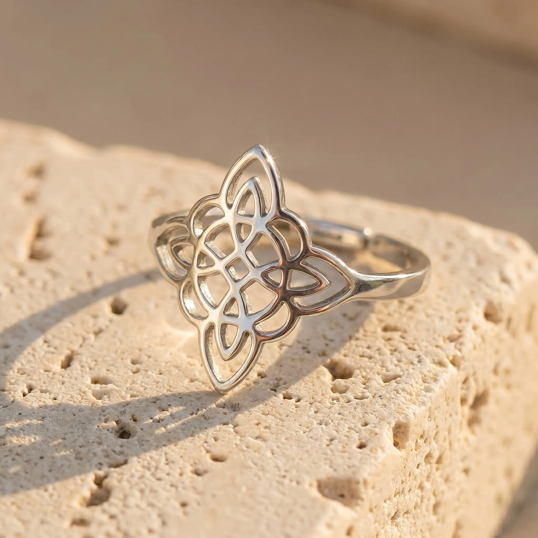 "Eternity Knot" Adjustable Ring