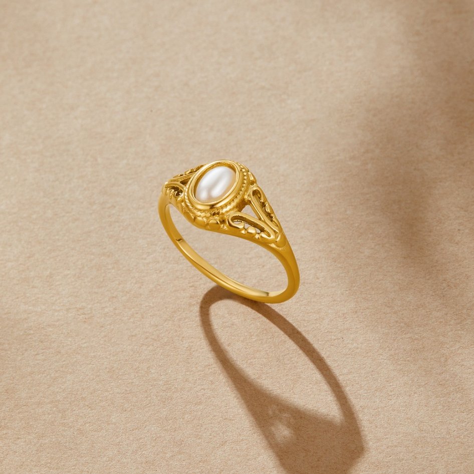 Cosima Pearl Ring