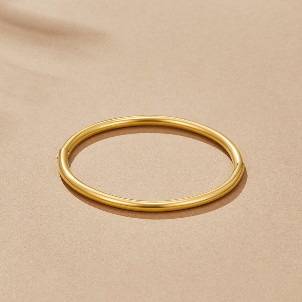 Elvia Wire Bangle
