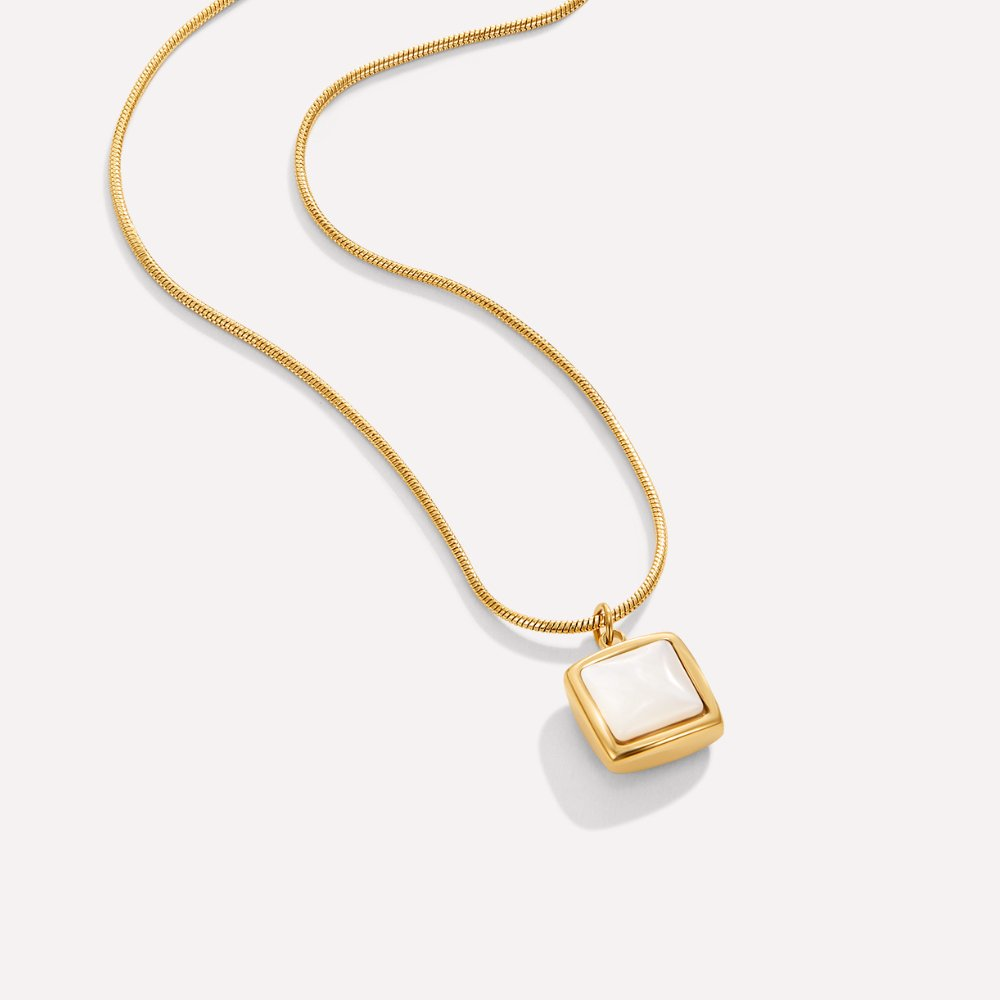 Emilia Pendant Necklace