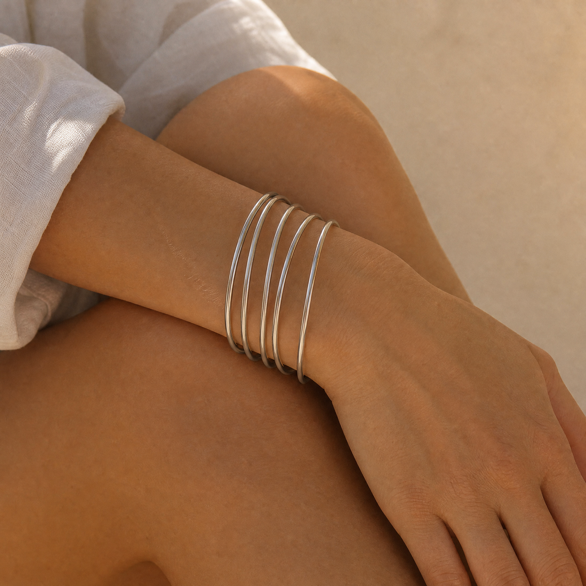 Quinta Bangle Set