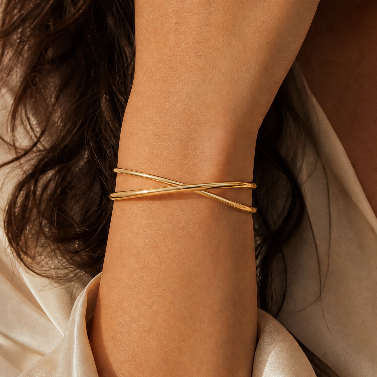 Paola Crossover Cuff