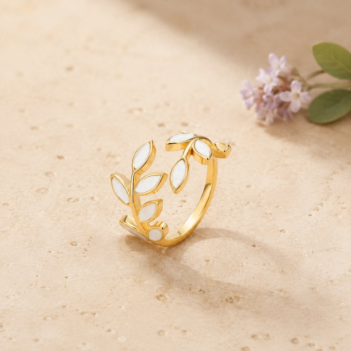 Dalia Leaf Ring