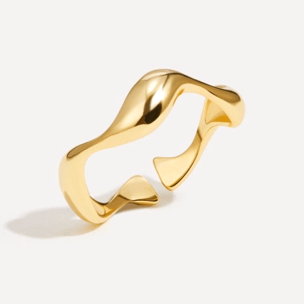 Ilaria Wave Ring