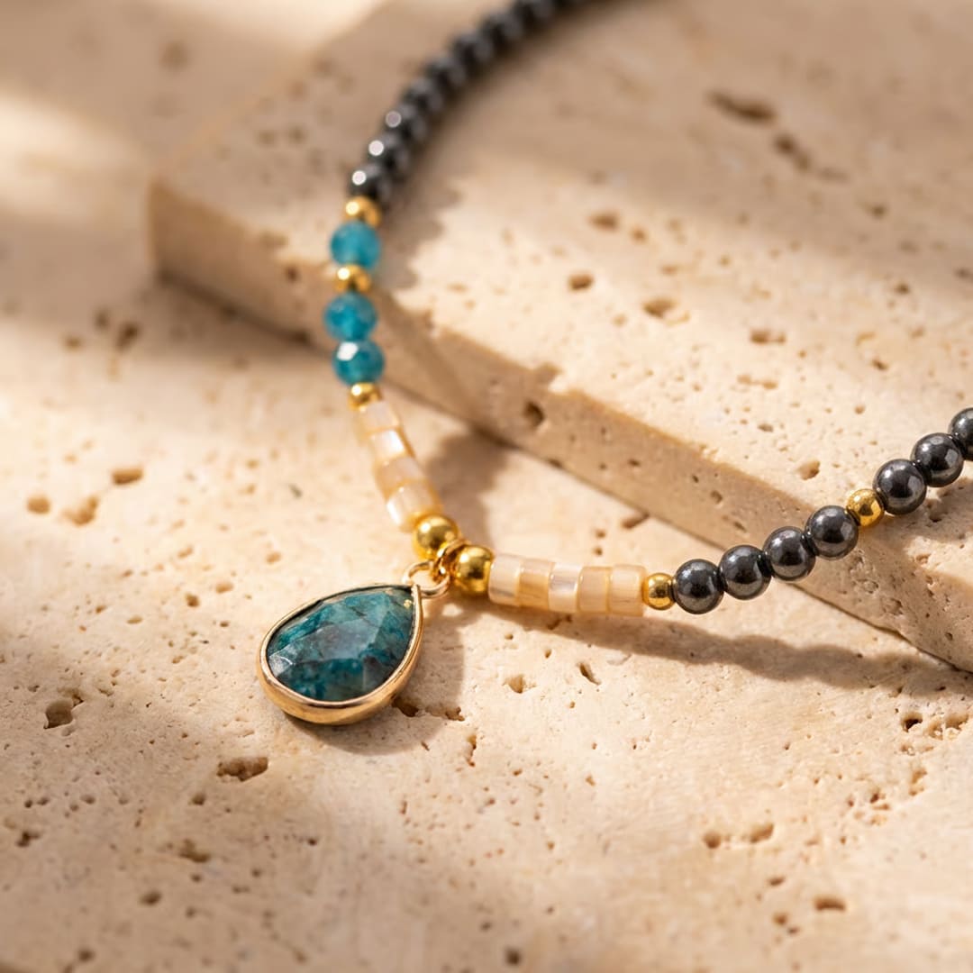 "Drop" Choker Necklace in Apatite
