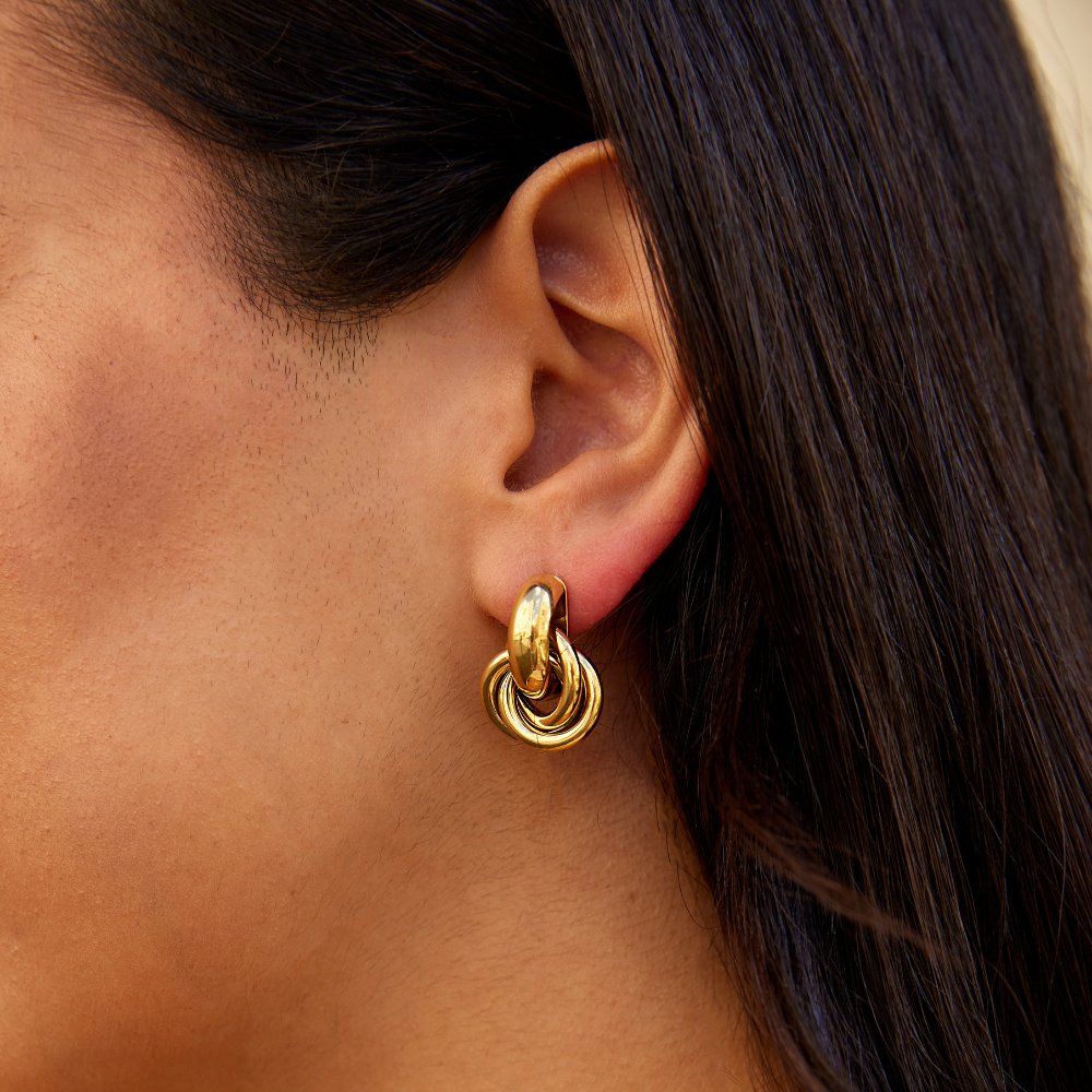 Martina Twisted Hoops