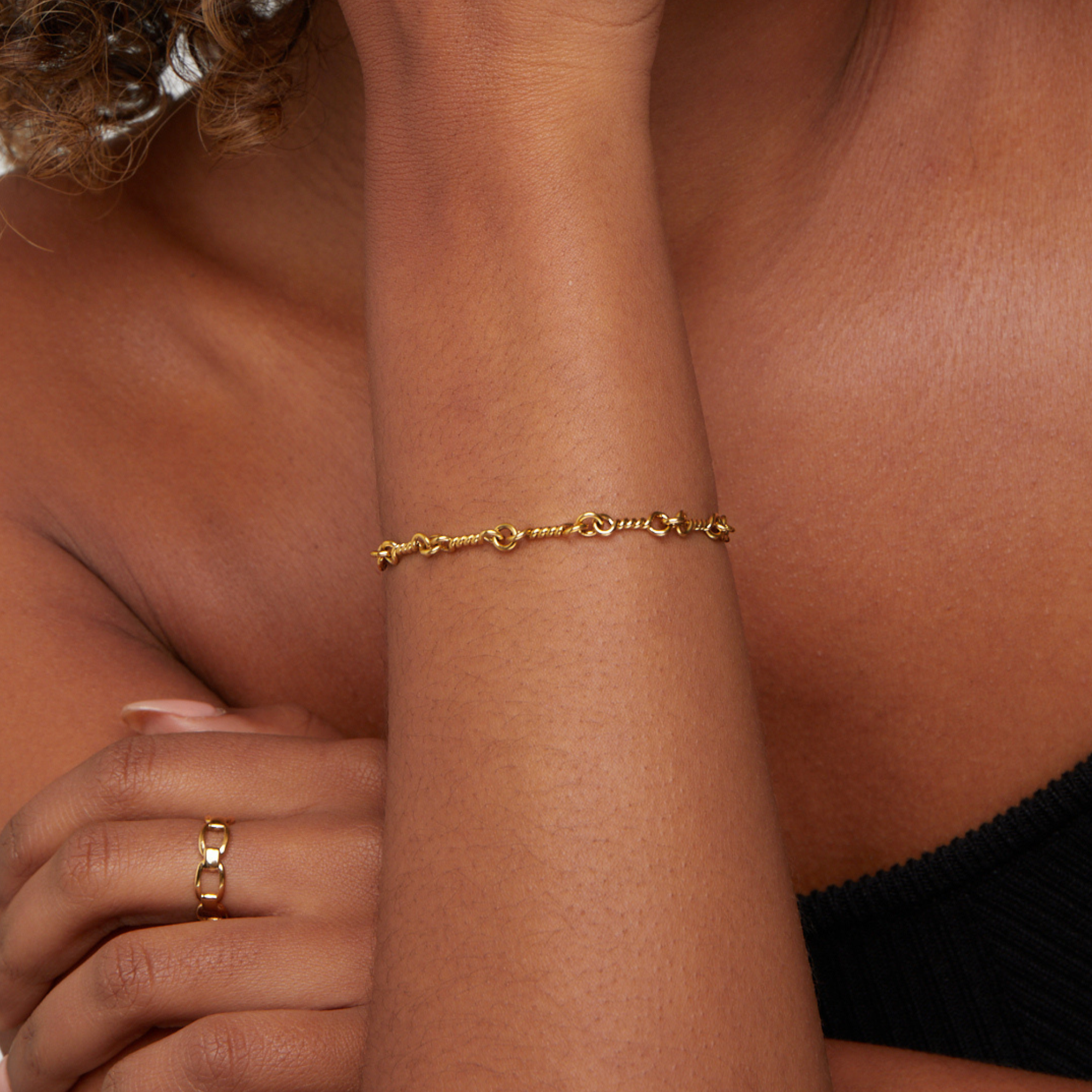 Renza Knot Chain Bracelet