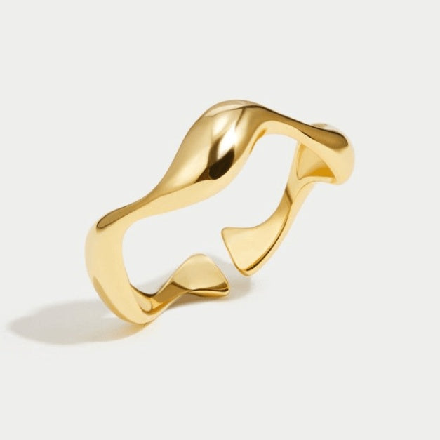 Ilaria Wave Ring