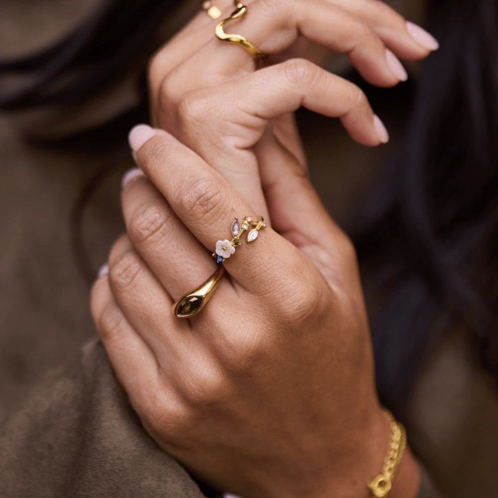 Fiora Blossom Ring