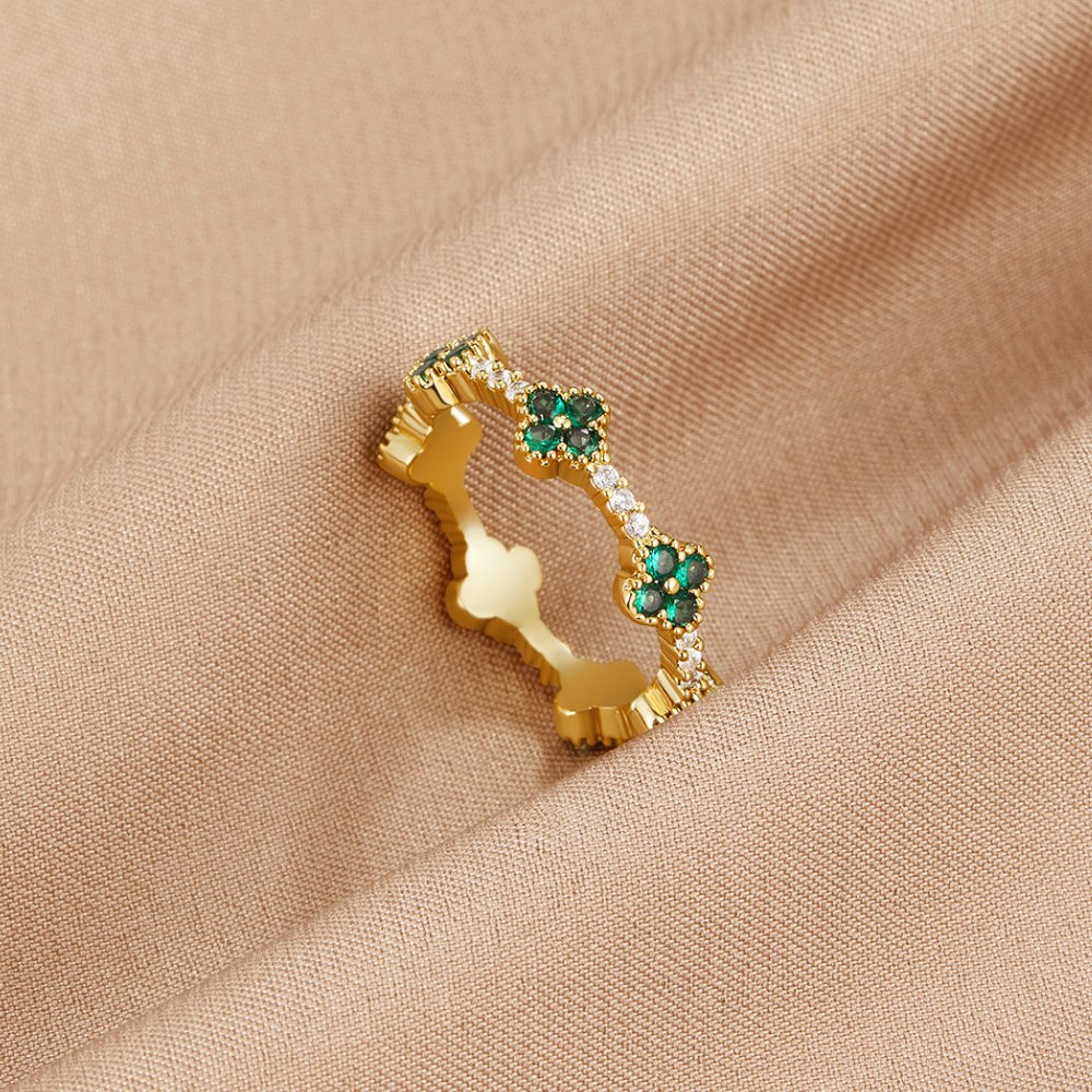 Delphine Clover Ring