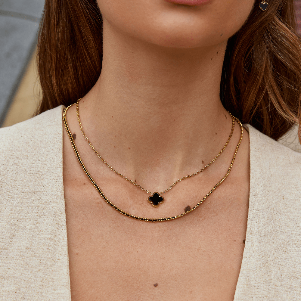 Vitalba Clover Pendant Necklace