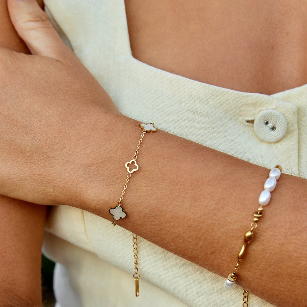 Viola Clover Bracelet