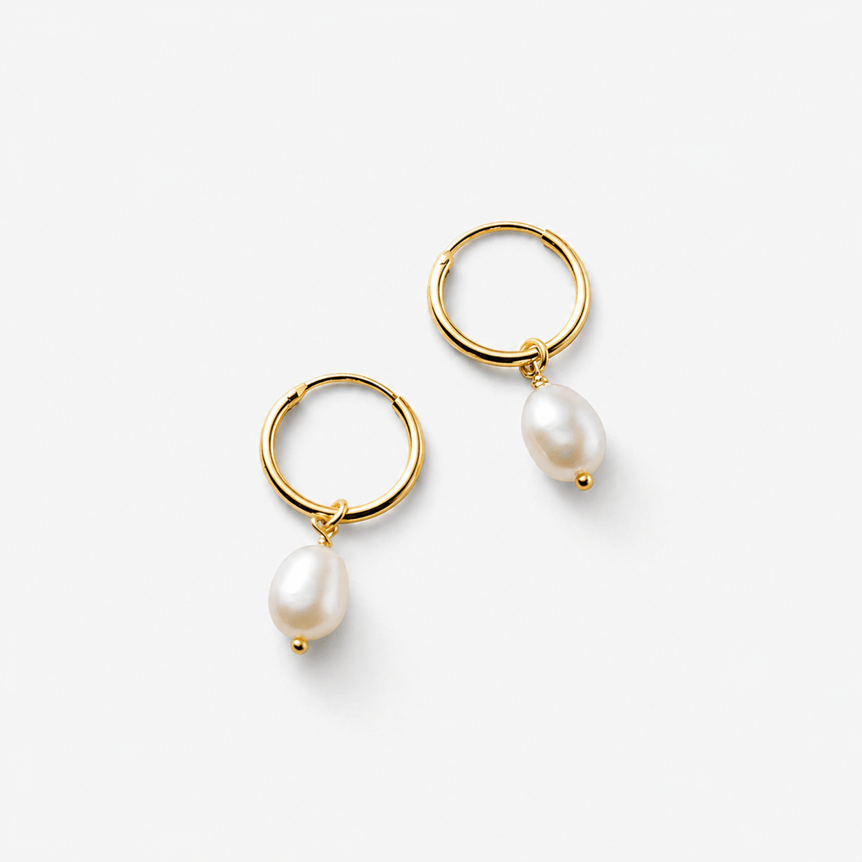 Camilla Pearl Hoops