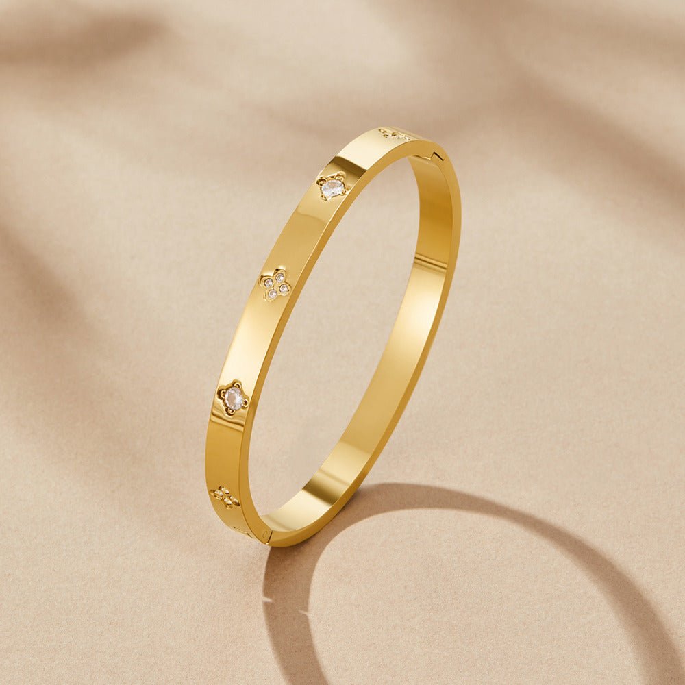 Stella Clover Bangle