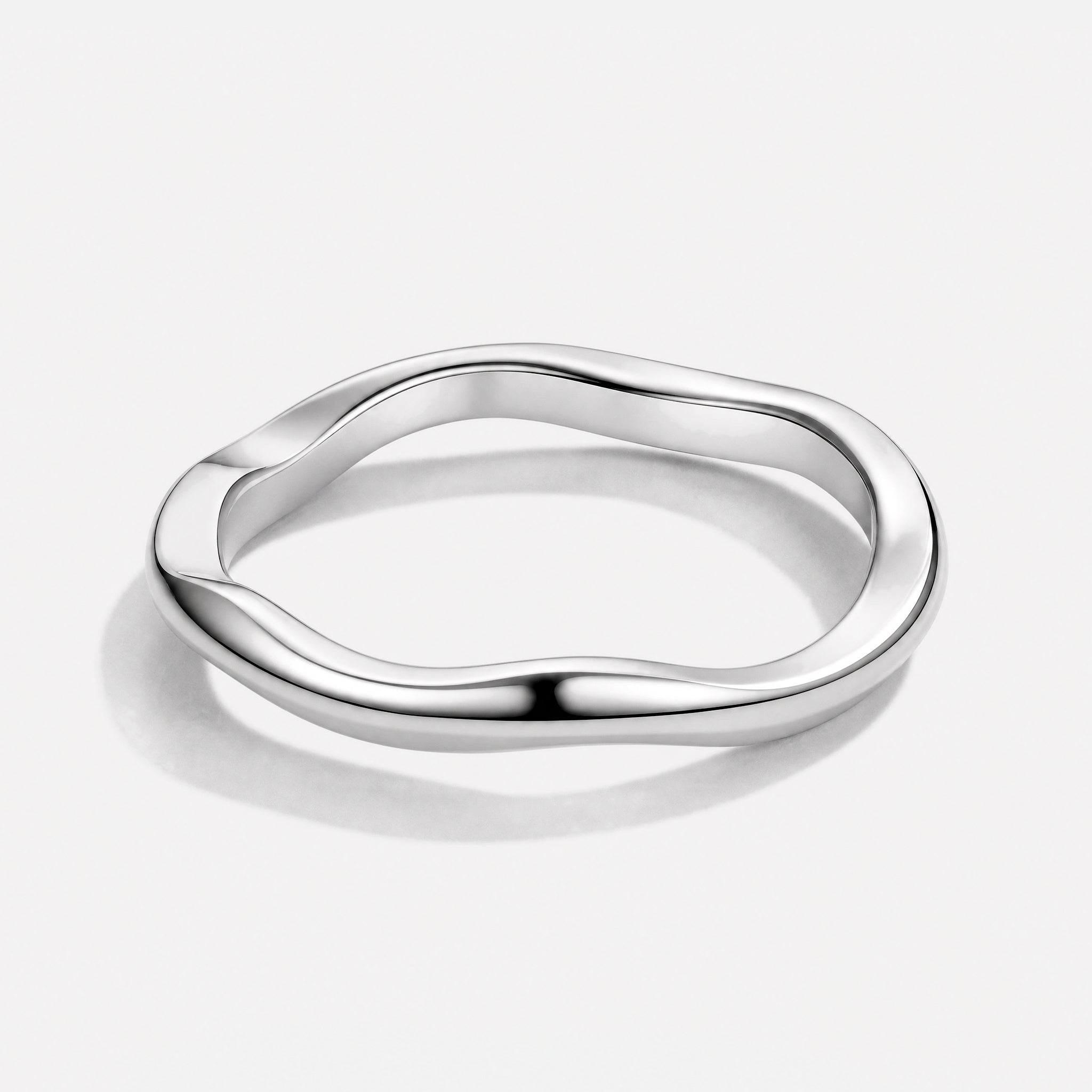 Maristella Thin Wave Ring