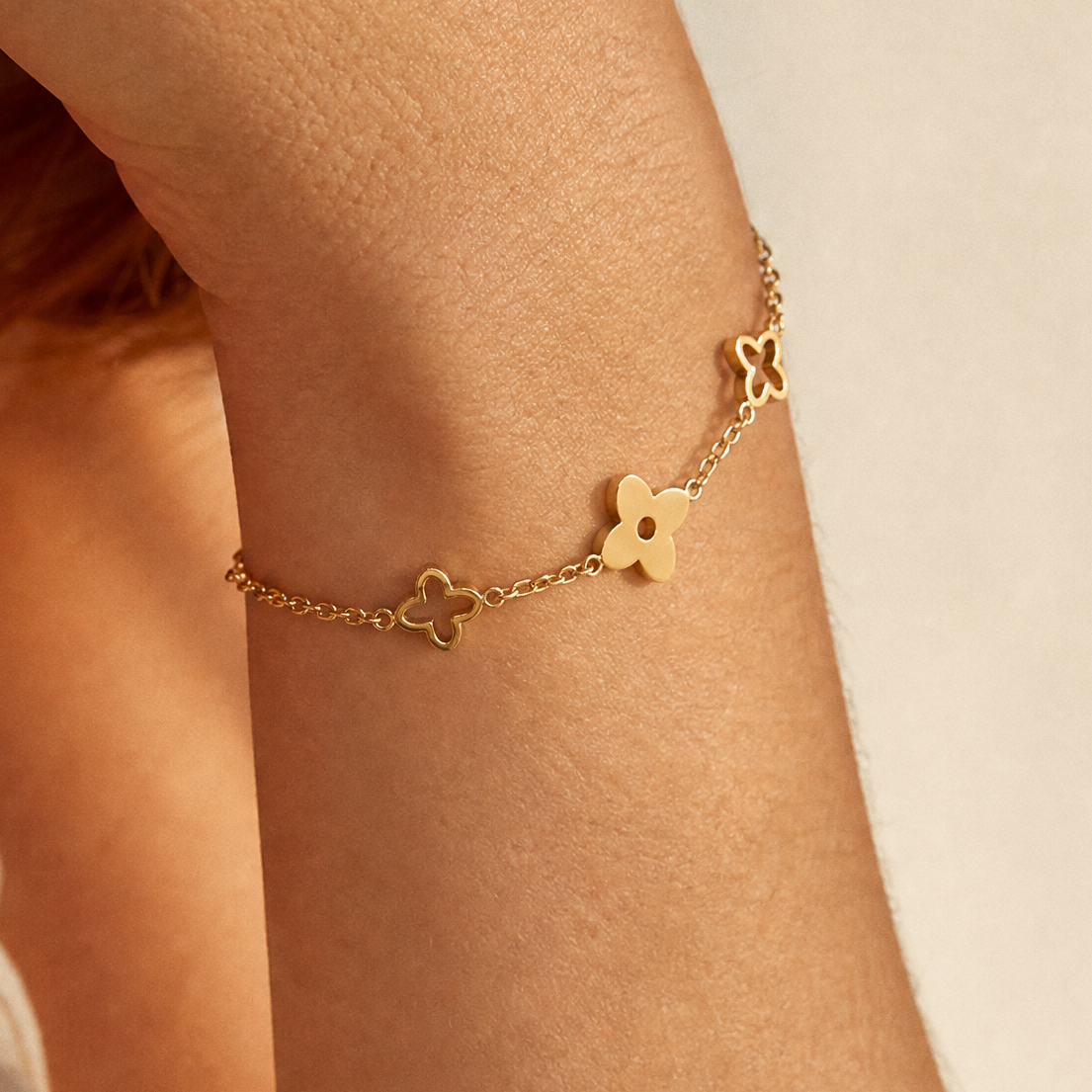 Emma Clover Chain Bracelet