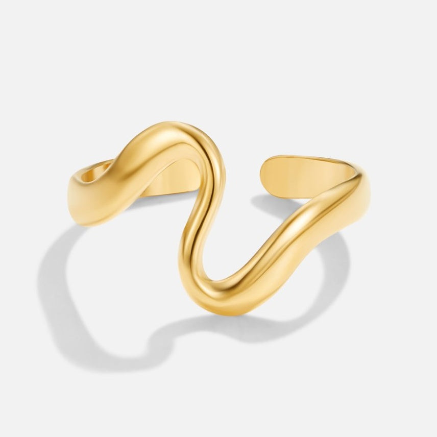 Leda Squiggle Ring