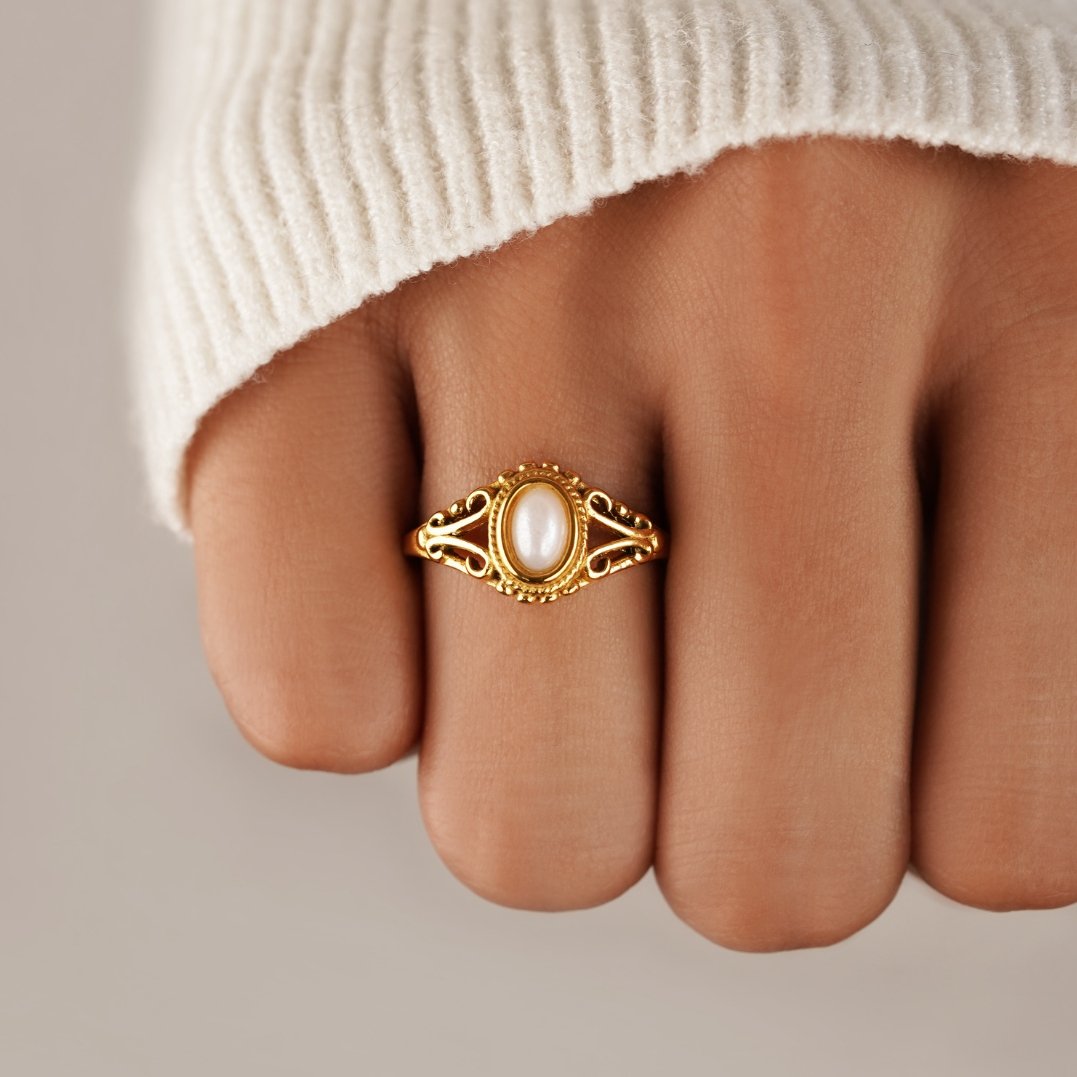 Cosima Pearl Ring