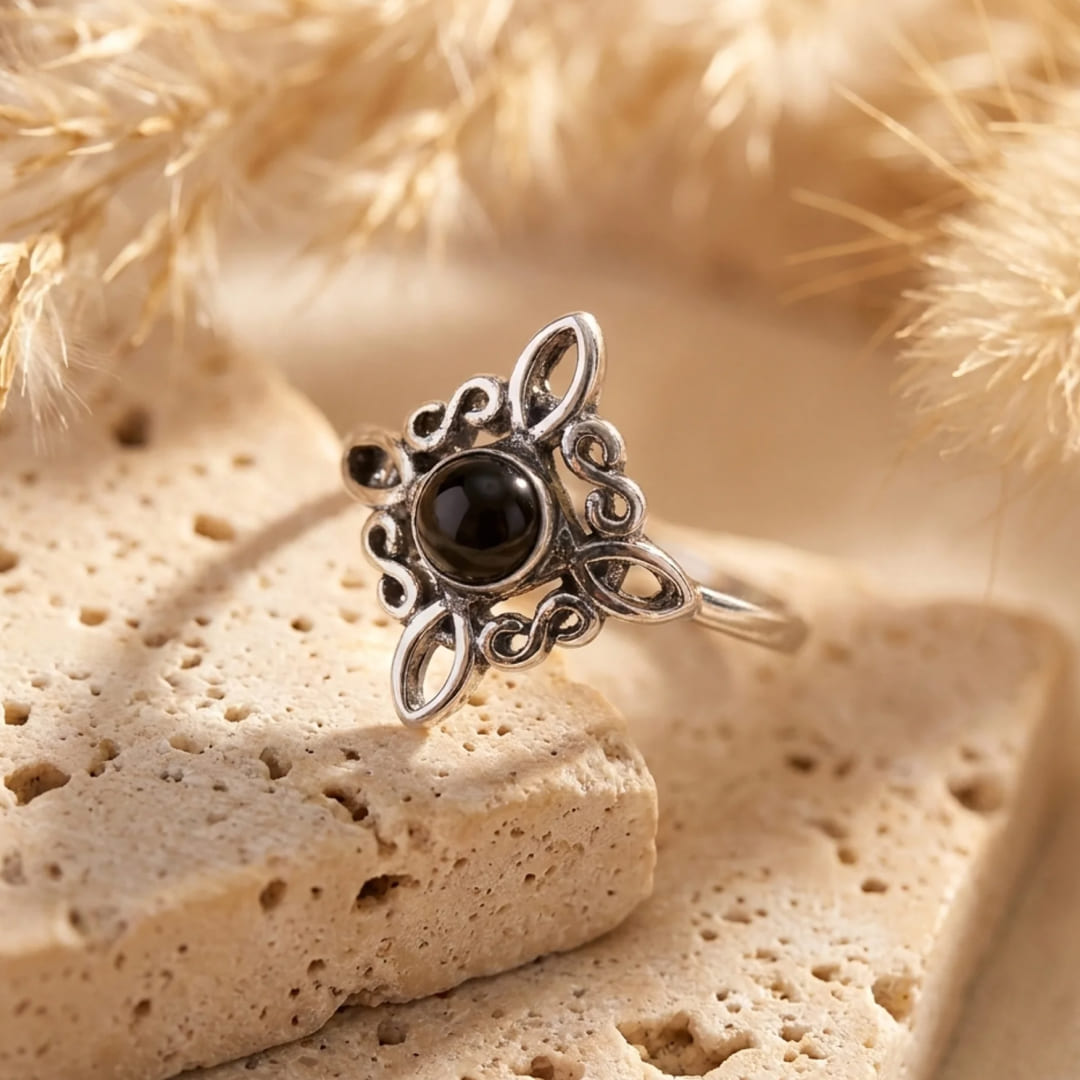"Interlaced Knot" Adjustable Ring in Obsidian