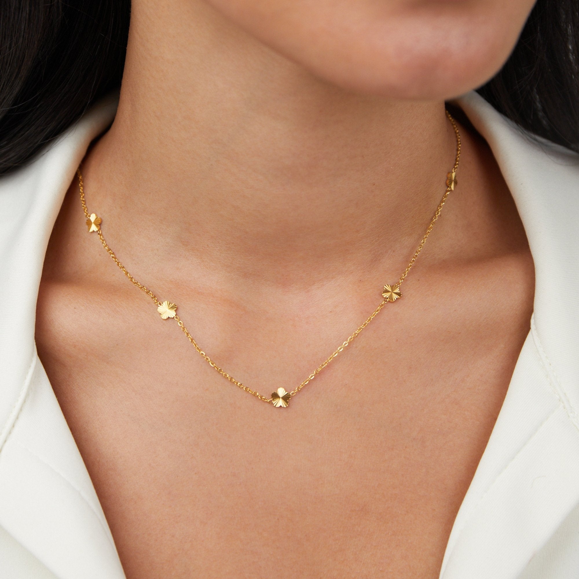 Margherita Flower Necklace