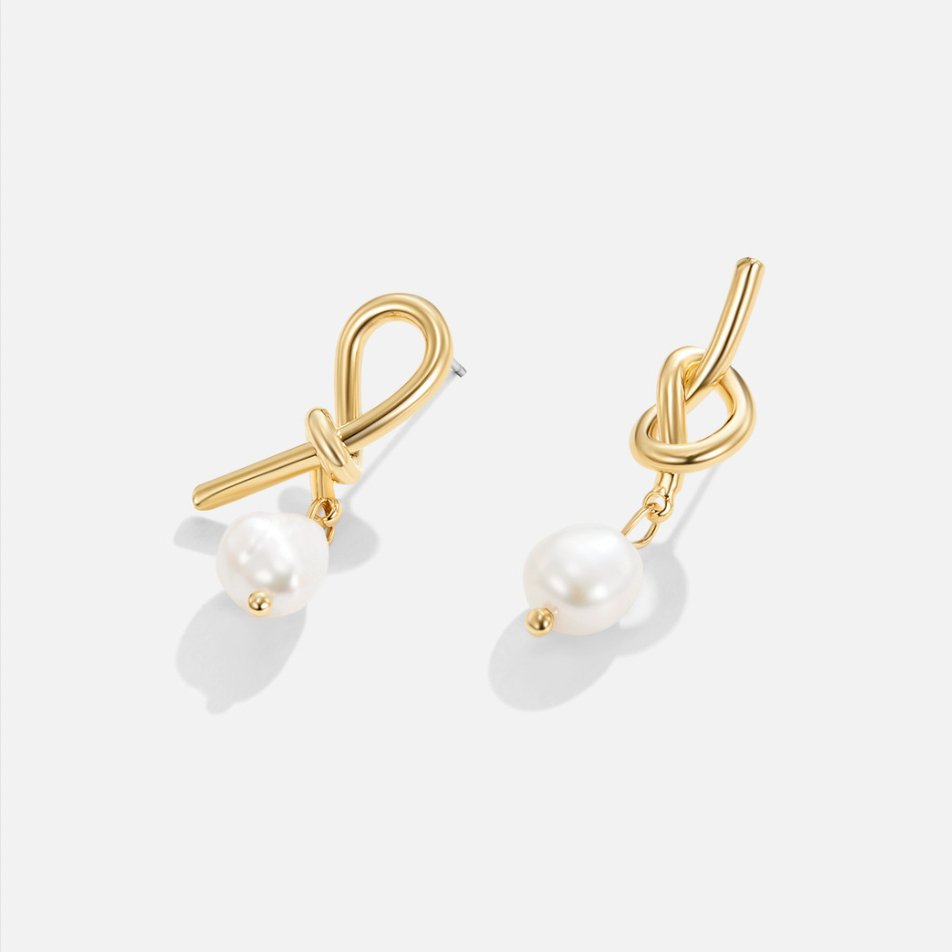Nora Knot Pearl Earrings