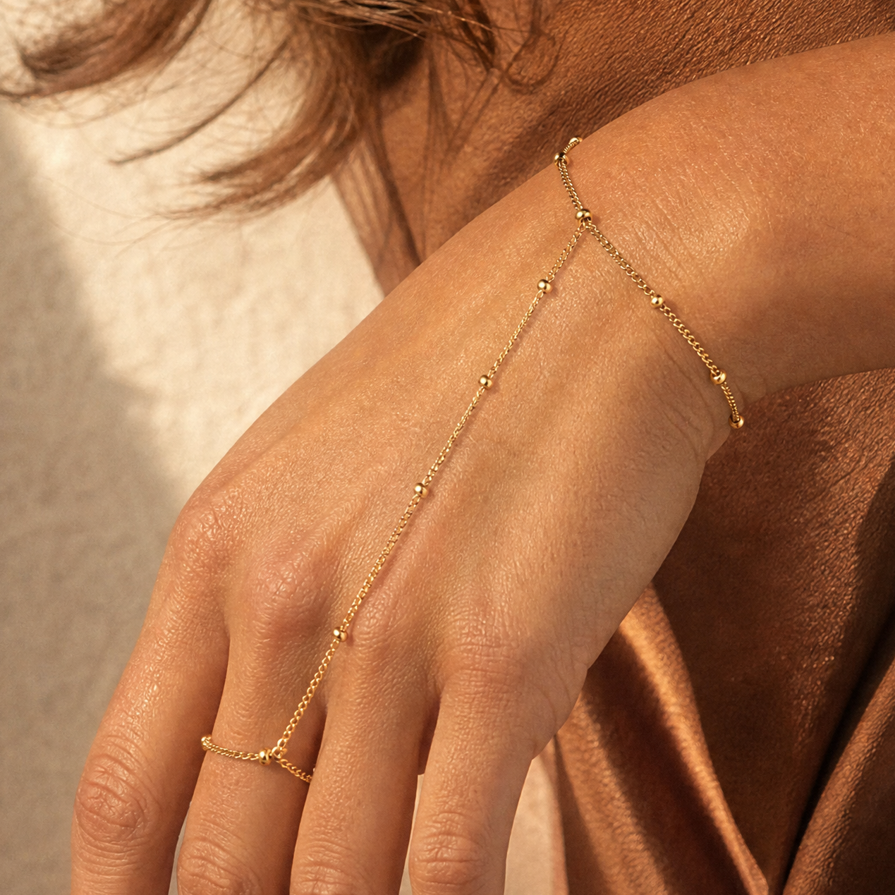 Orsola Bead Hand Chain