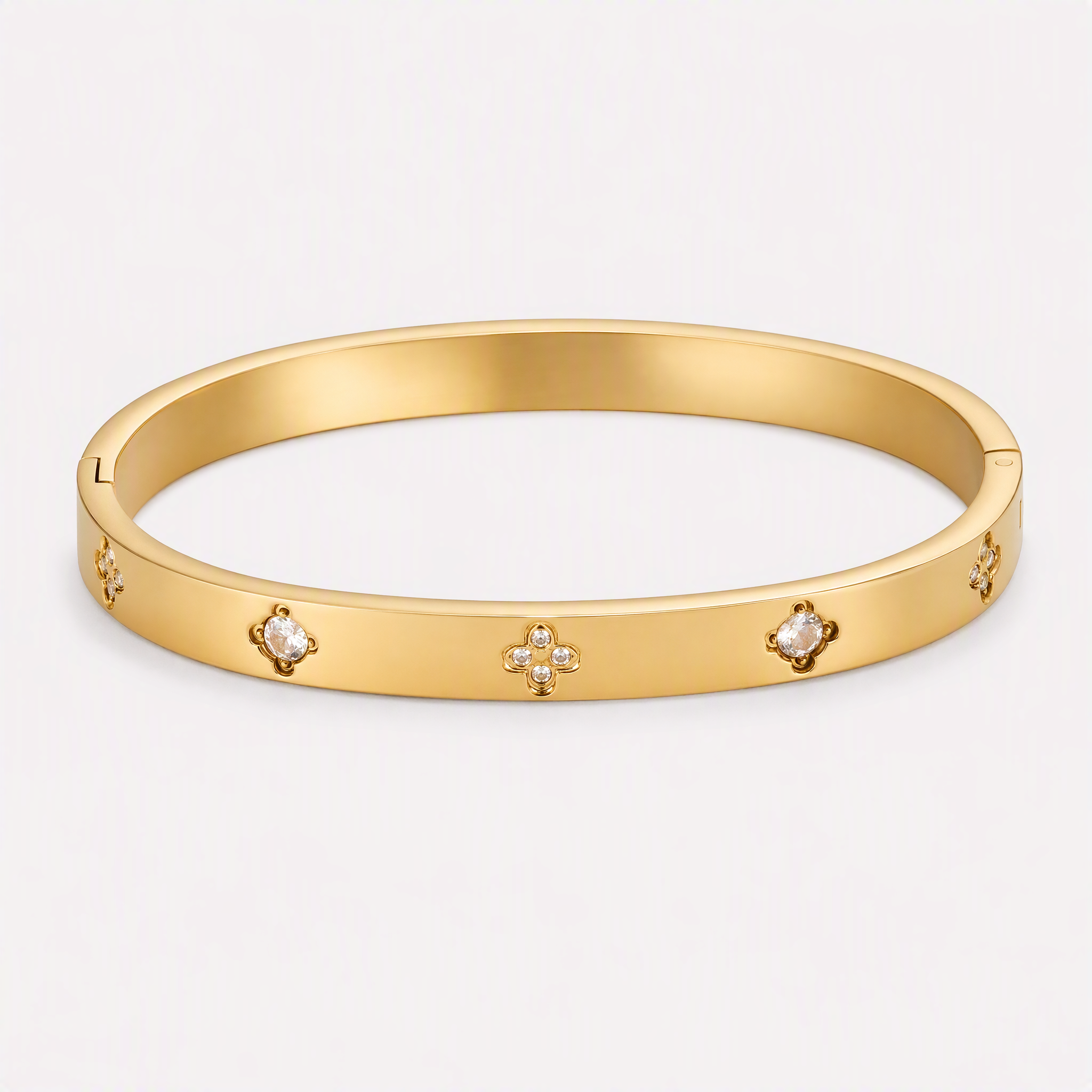 Stella Clover Bangle