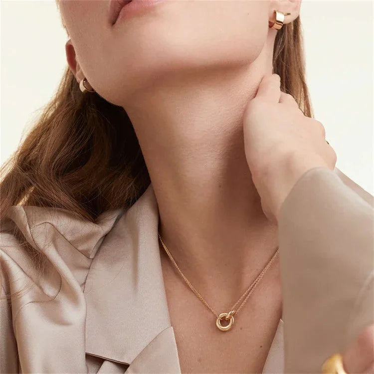 Anella Circle Necklace
