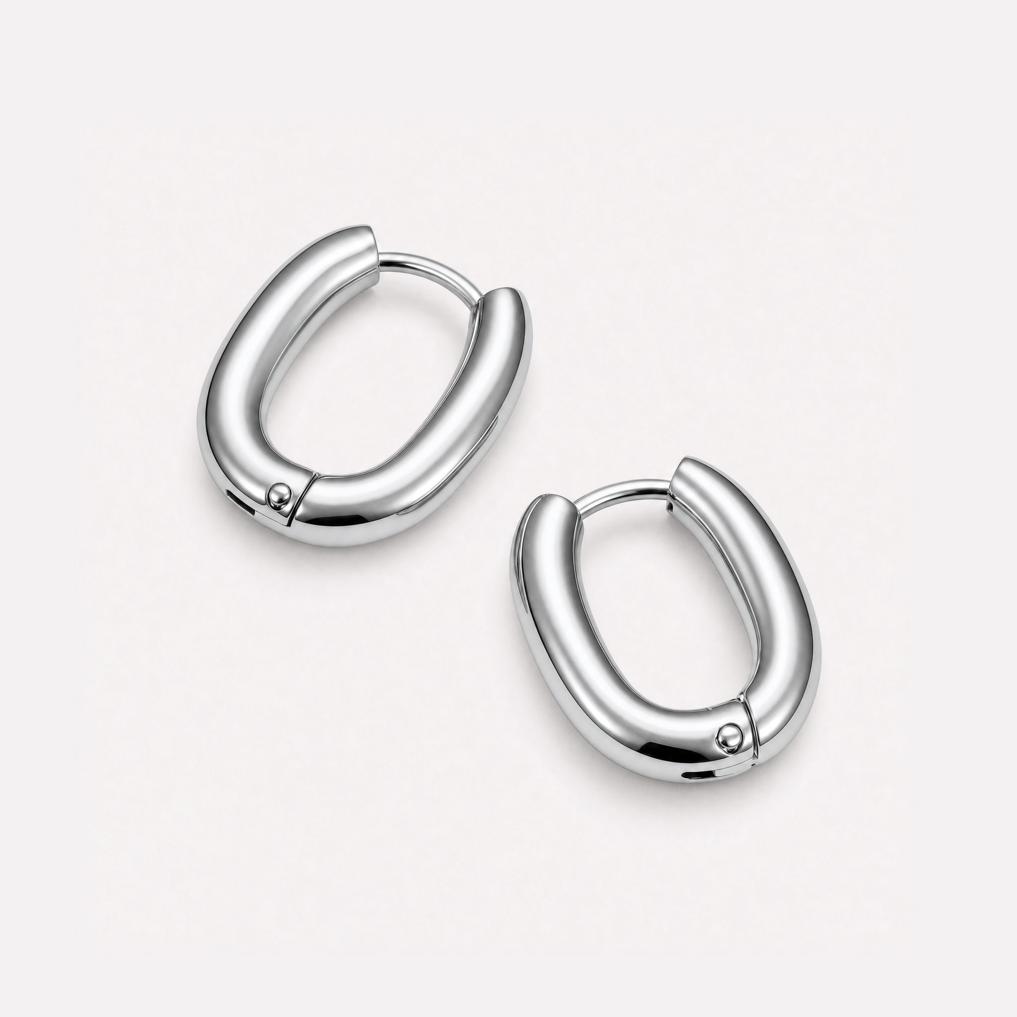 Marta Oval Hoops