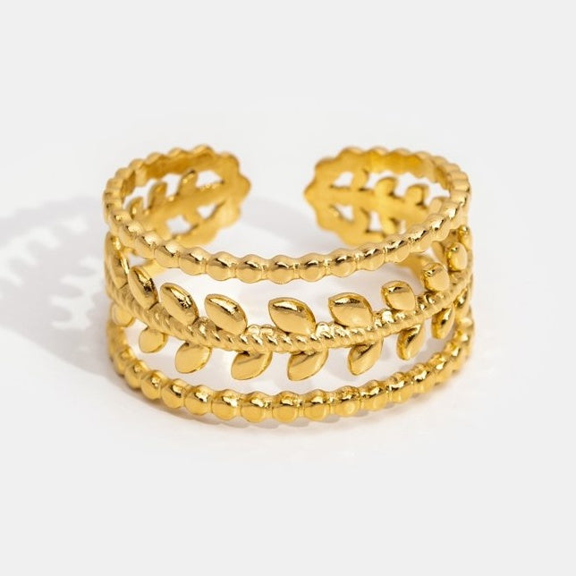 Edera Leaf Ring