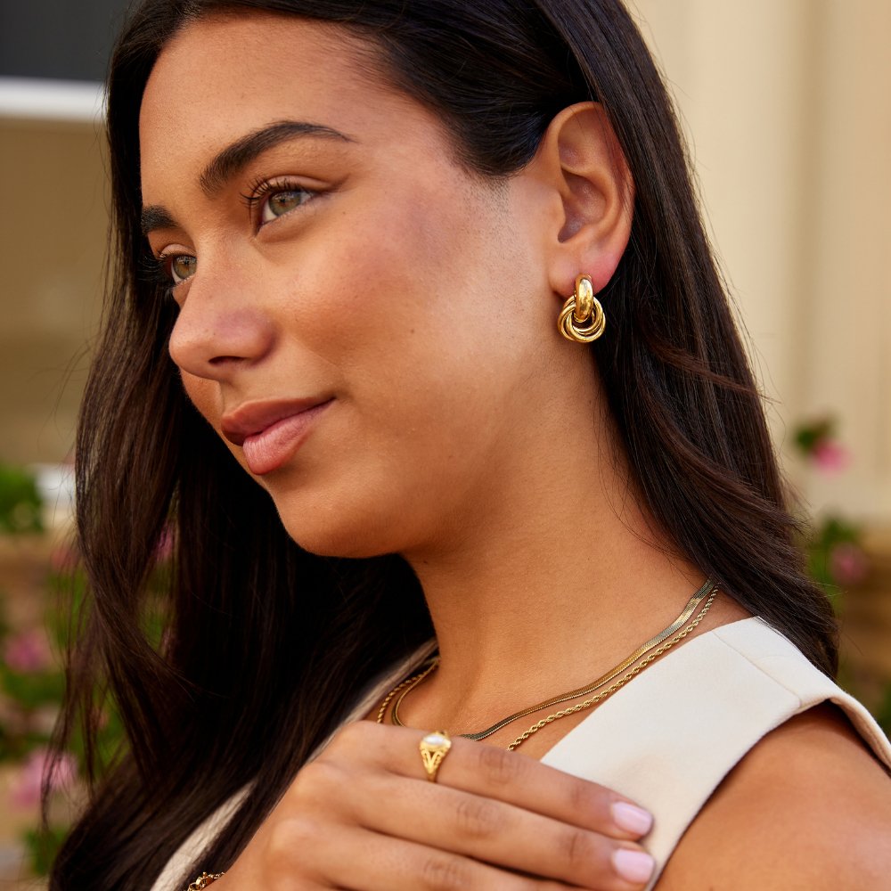 Martina Twisted Hoops