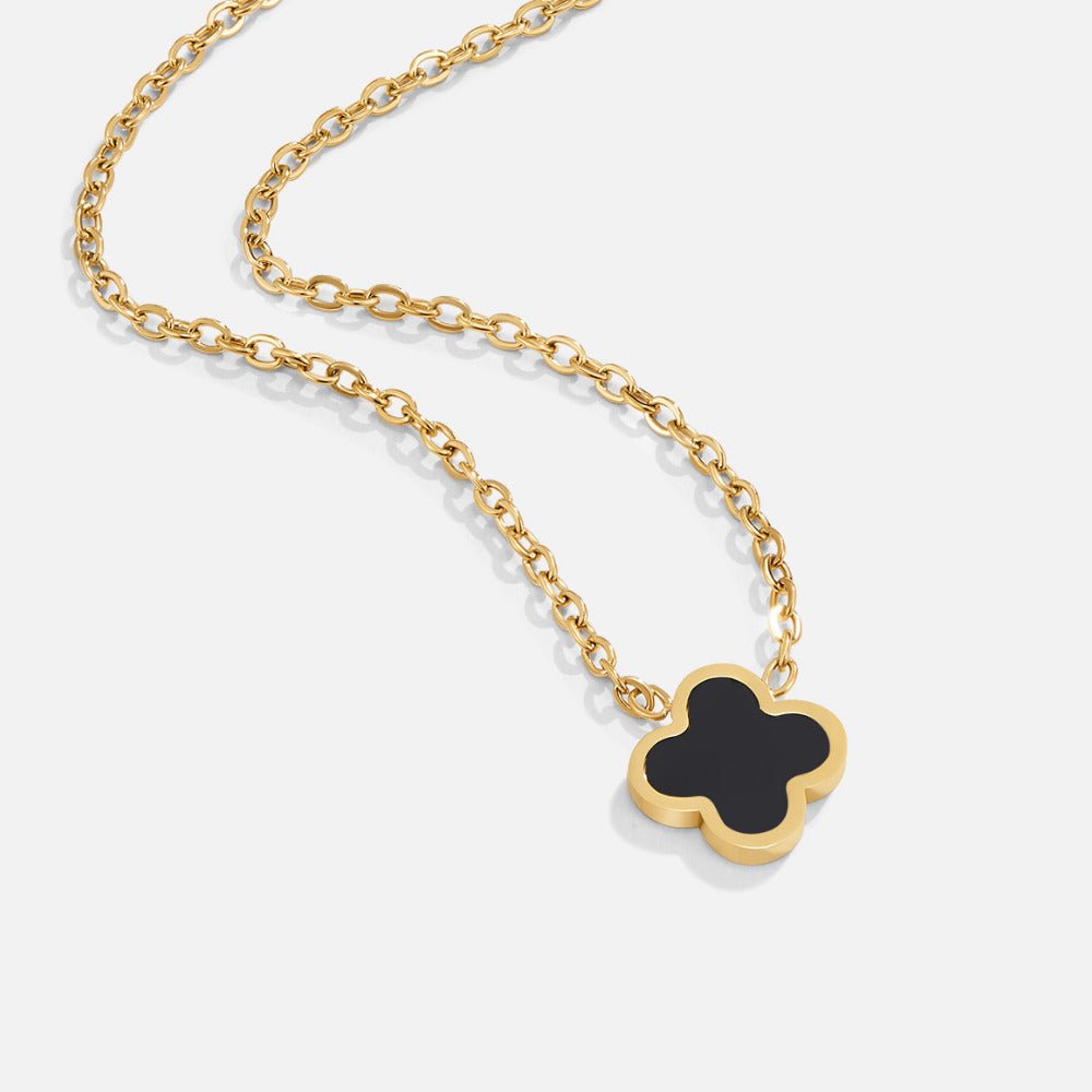 Vitalba Clover Pendant Necklace