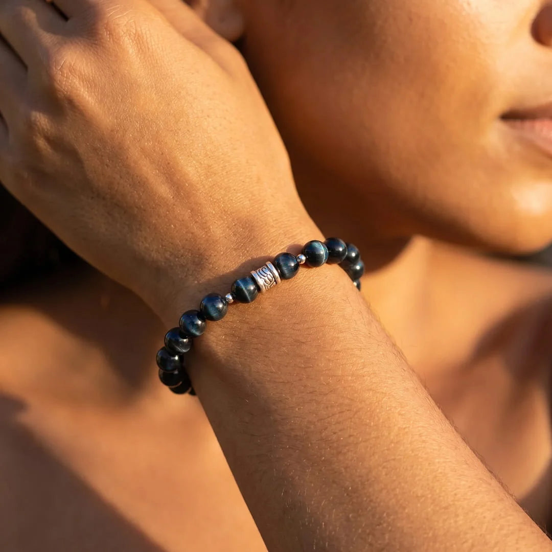 "Blue Watcher" Bracelet in Hawk's Eye