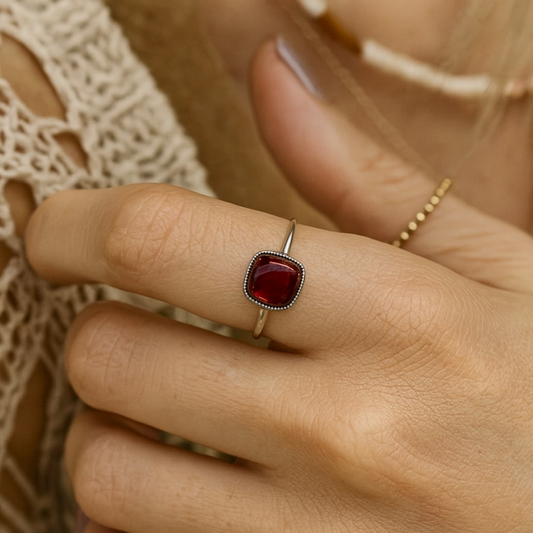"Square Passion" Adjustable Ring in Garnet